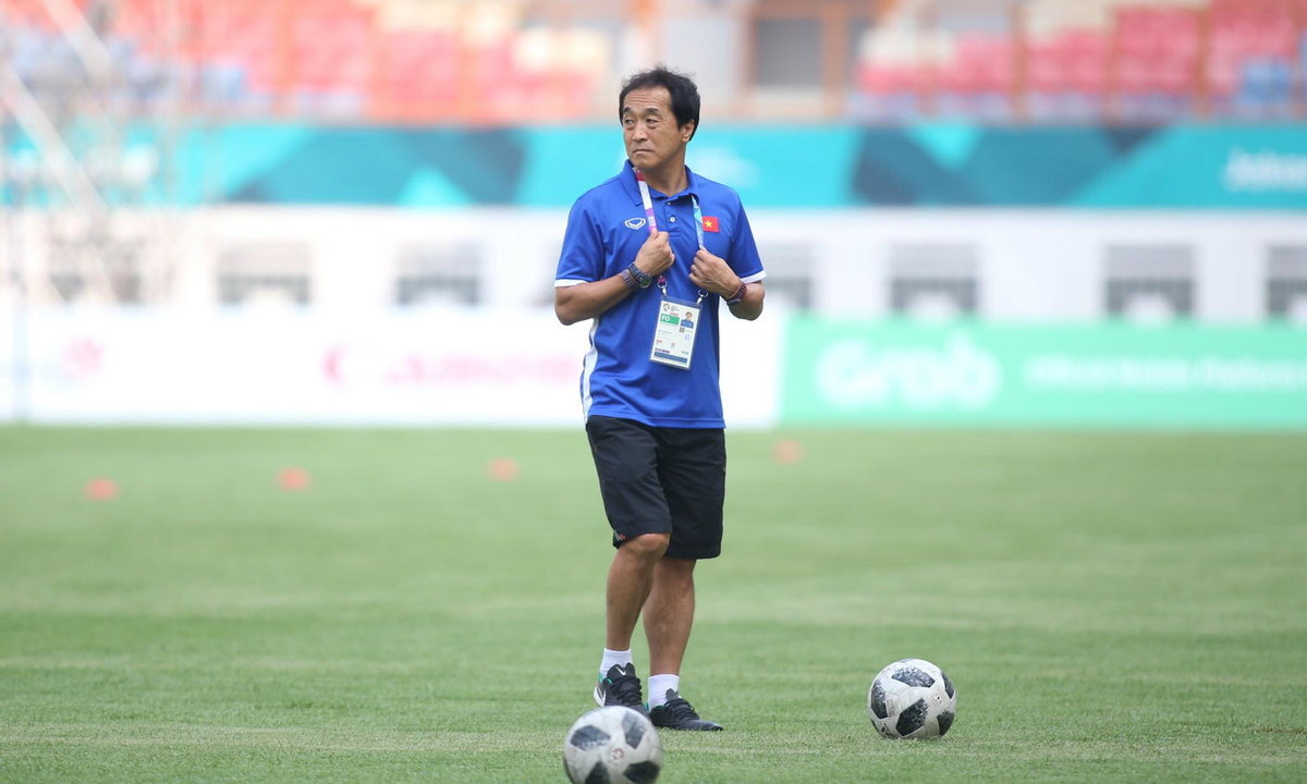 Báo Hàn Quốc, U22 Việt Nam, Lee Young-jin